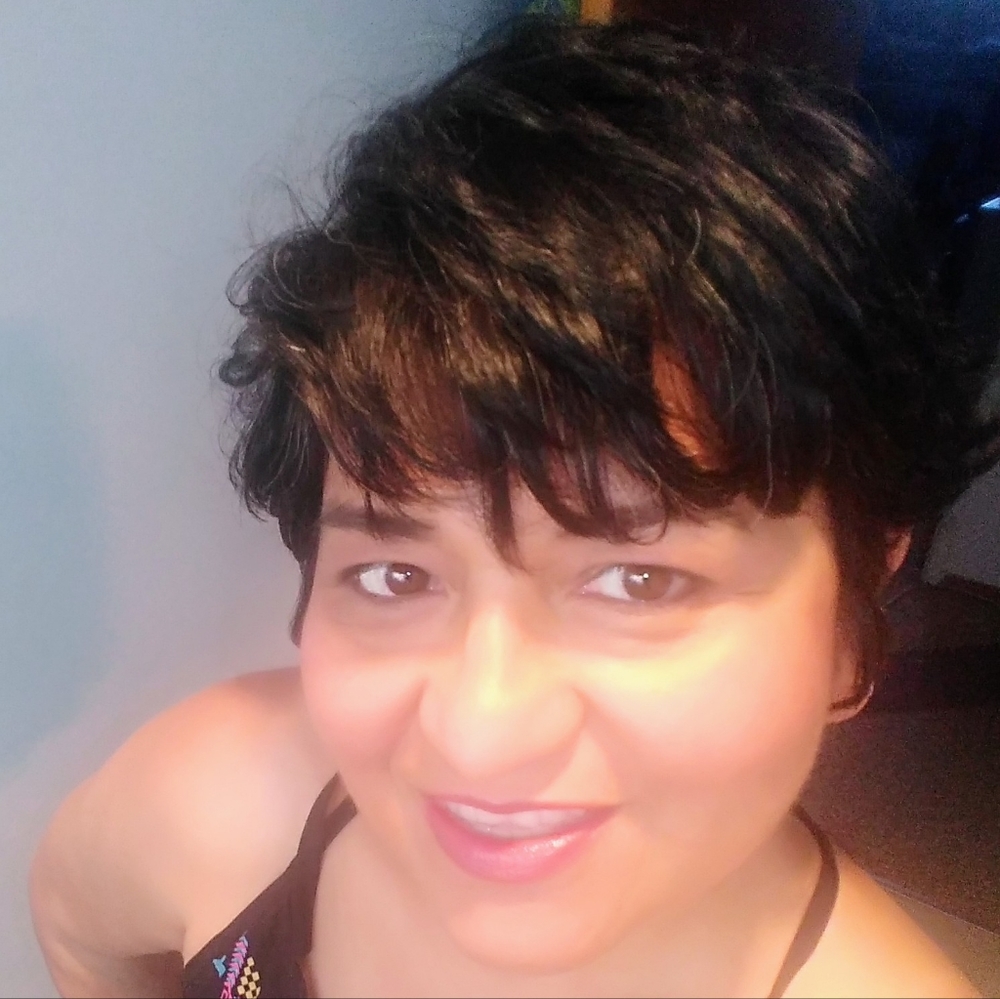 Meet your Posher, Raquel